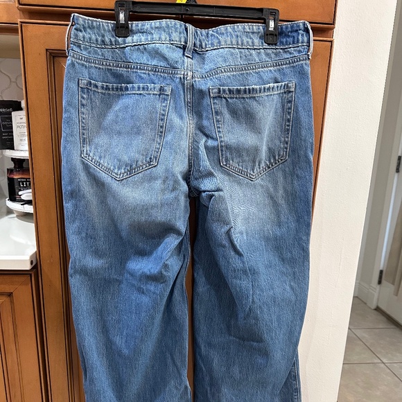Hollister Low Rise Baggy Denim Jeans - Picture 2 of 5